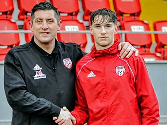Derry City sign Sheffield Unit...